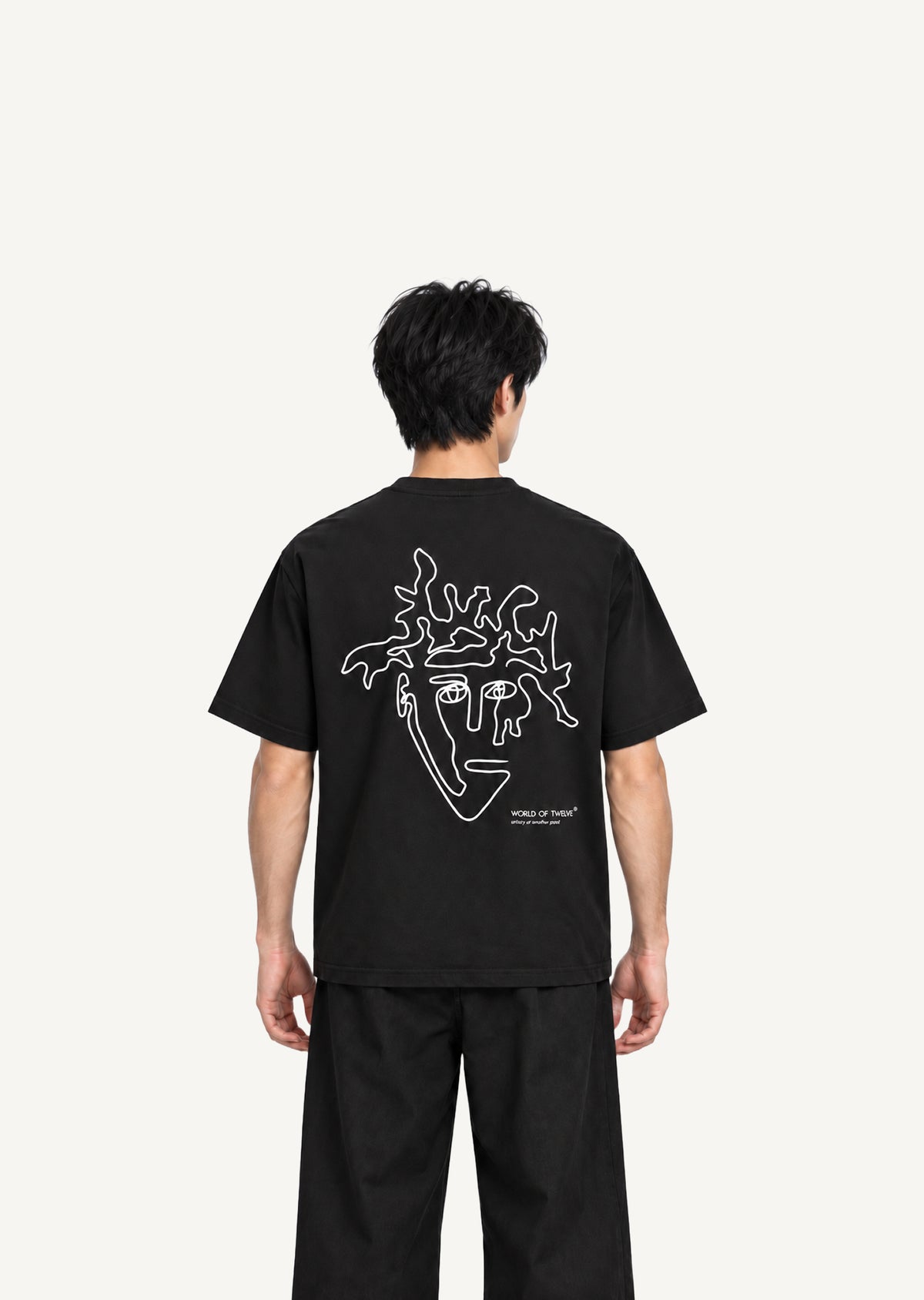 Visage oversized black T-shirt – back on model