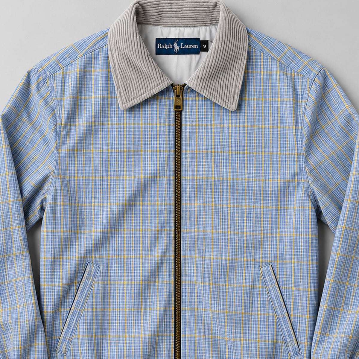 Ralph Lauren upcycled blue-yellow-check: gestileerd AI-detail van kraag en borst