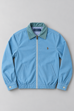 Ralph Lauren Upcycled Zip Jacket Sky Blue Mint Collar: AI-bewerkte studiofoto van voorkant, ter illustratie; details kunnen afwijken van uniek exemplaar