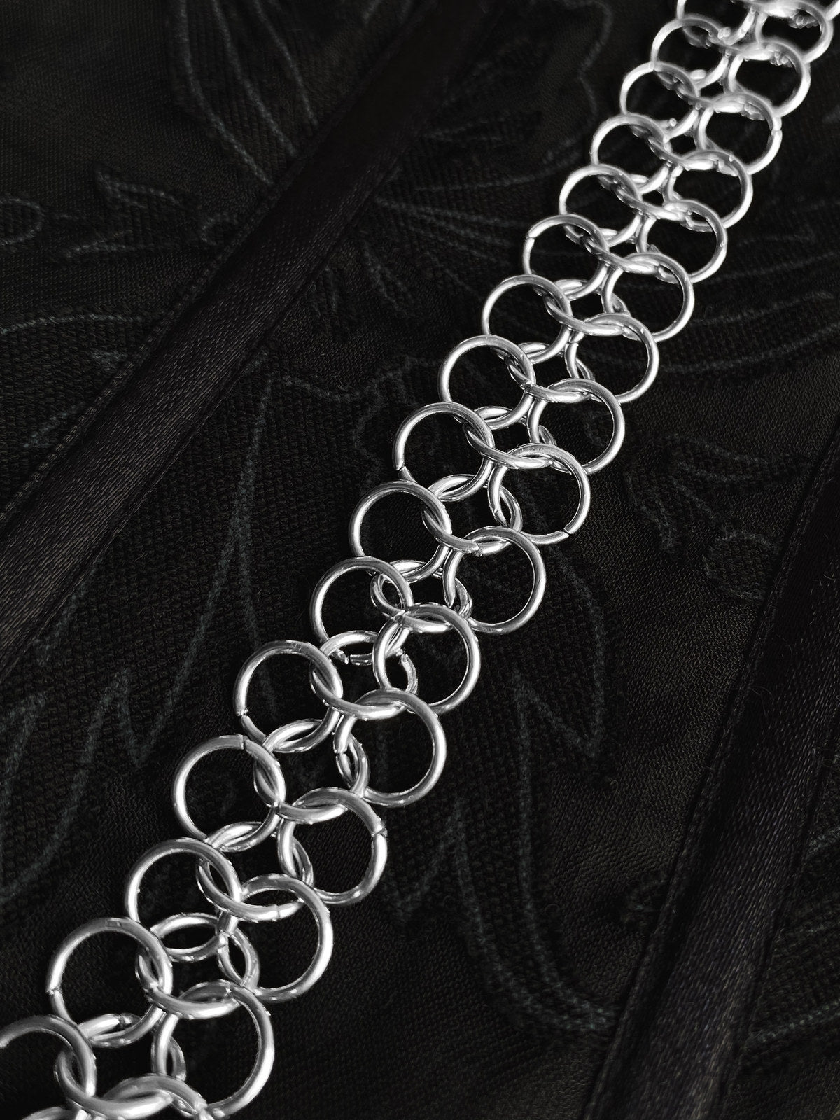 Close-up of Mandragor Design Digitalis chainmail bracelet