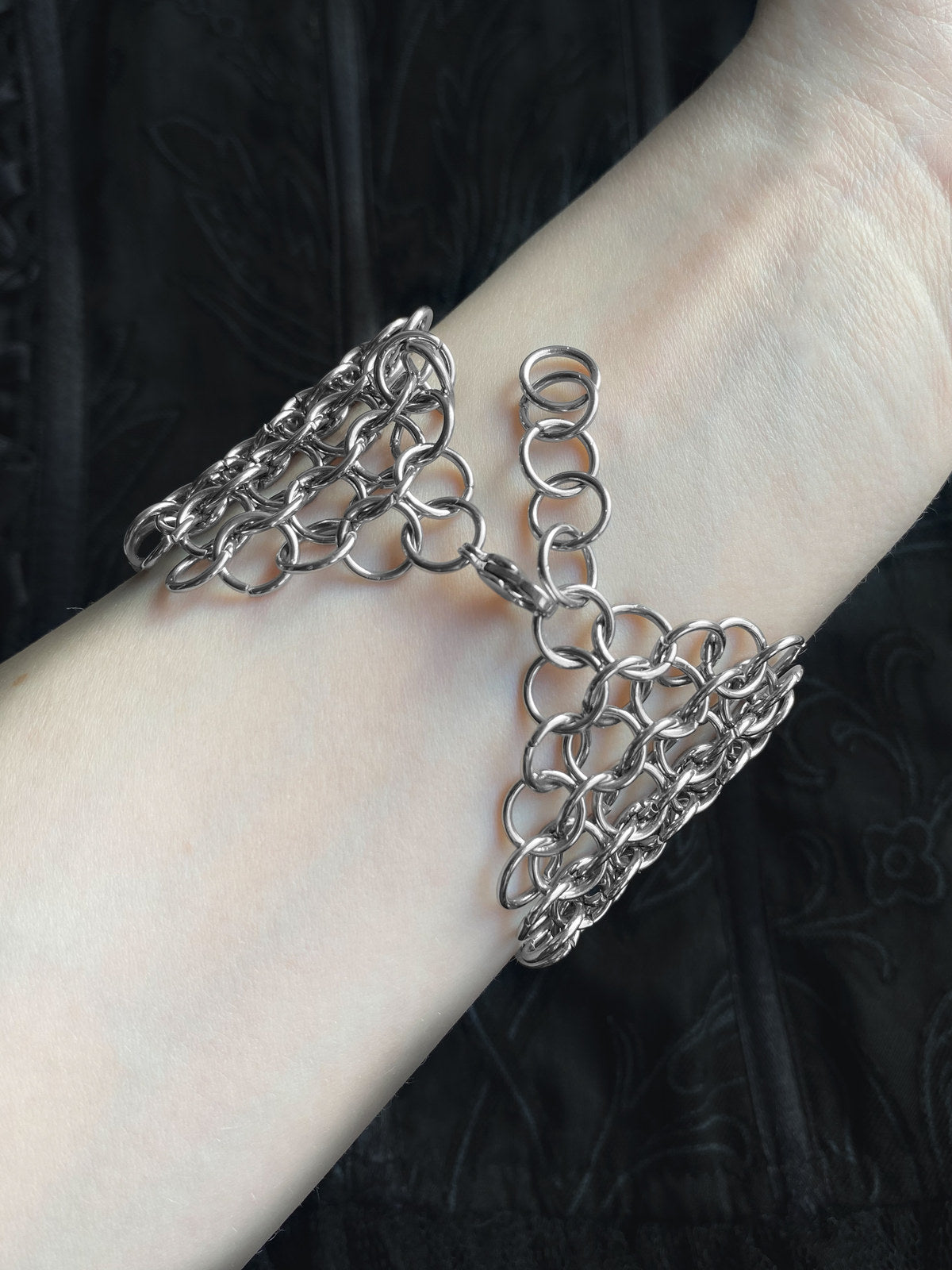 Interlocking stainless steel chainmail links on the Helleborus bracelet