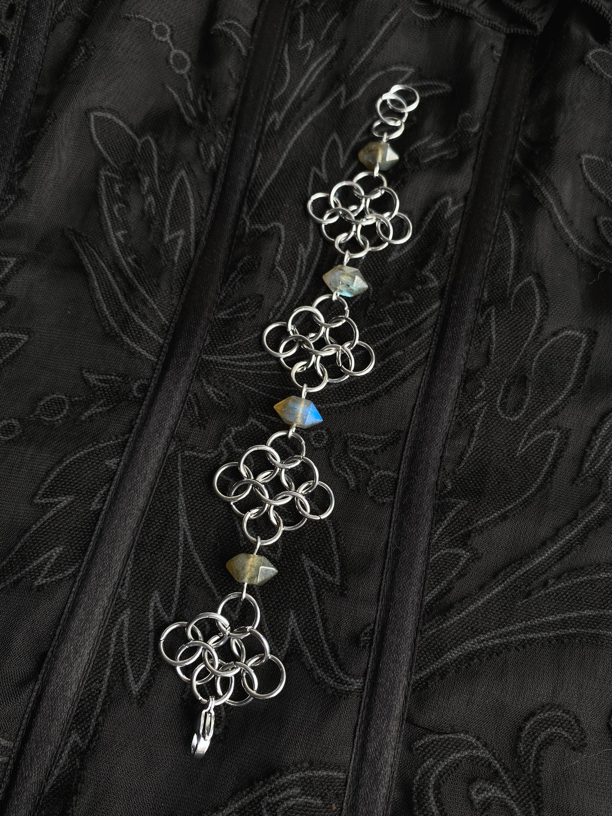 Labradorite Marah handmade chainmail bracelet with labradorite stones by Mandragor Design