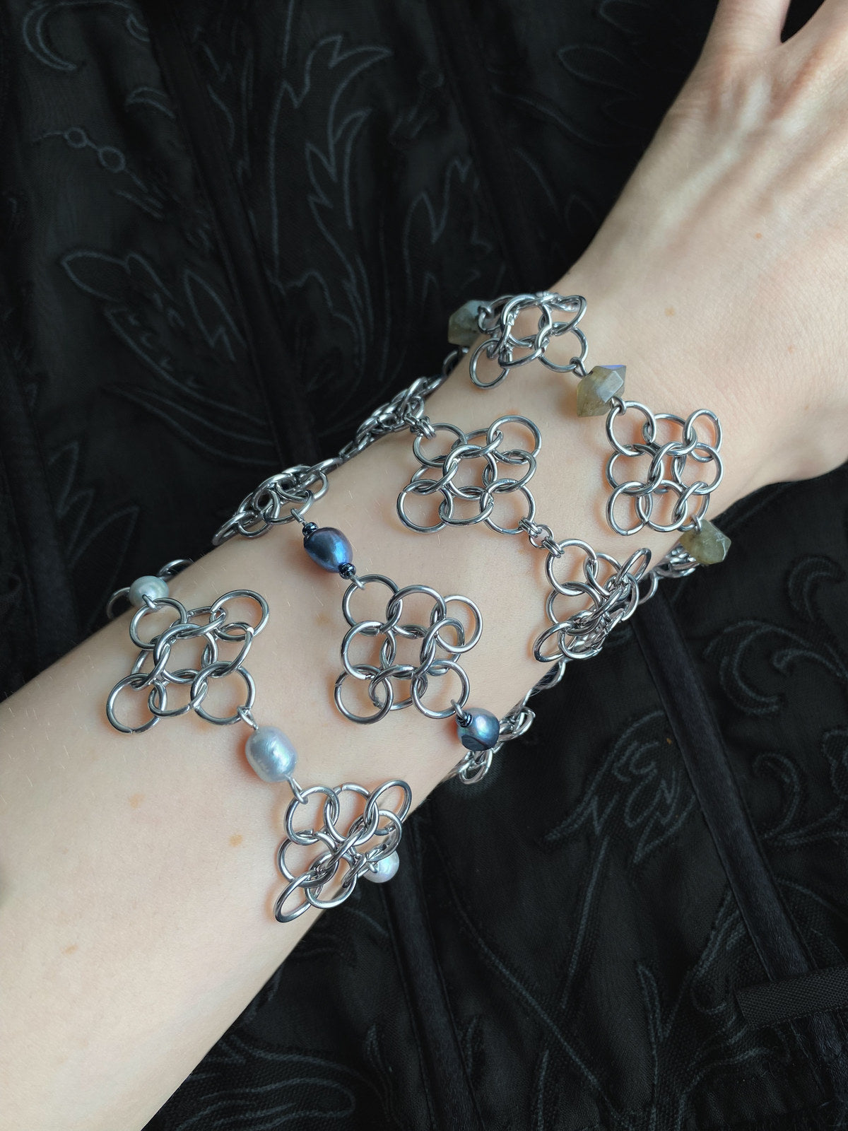 Mandragor Design labradorite stone and steel chainmail bracelet